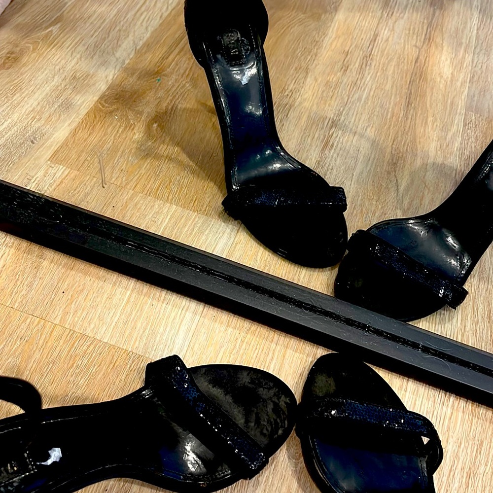Sparkled heel strap sandals